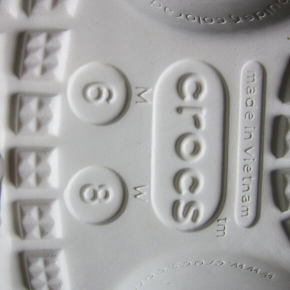 Crocs Classic Rainbow Stripe Clog Men's 6 Women's 8 Never Worn! NWOP - Picture 5 of 5